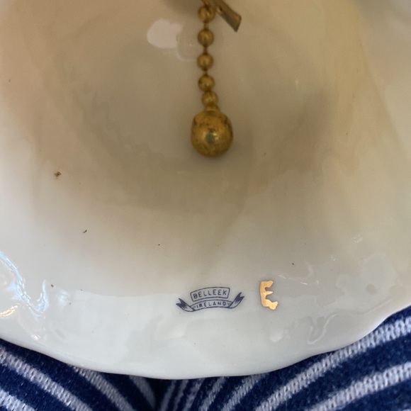 Belleek fine porcelain bell SALE - Picture 5 of 6